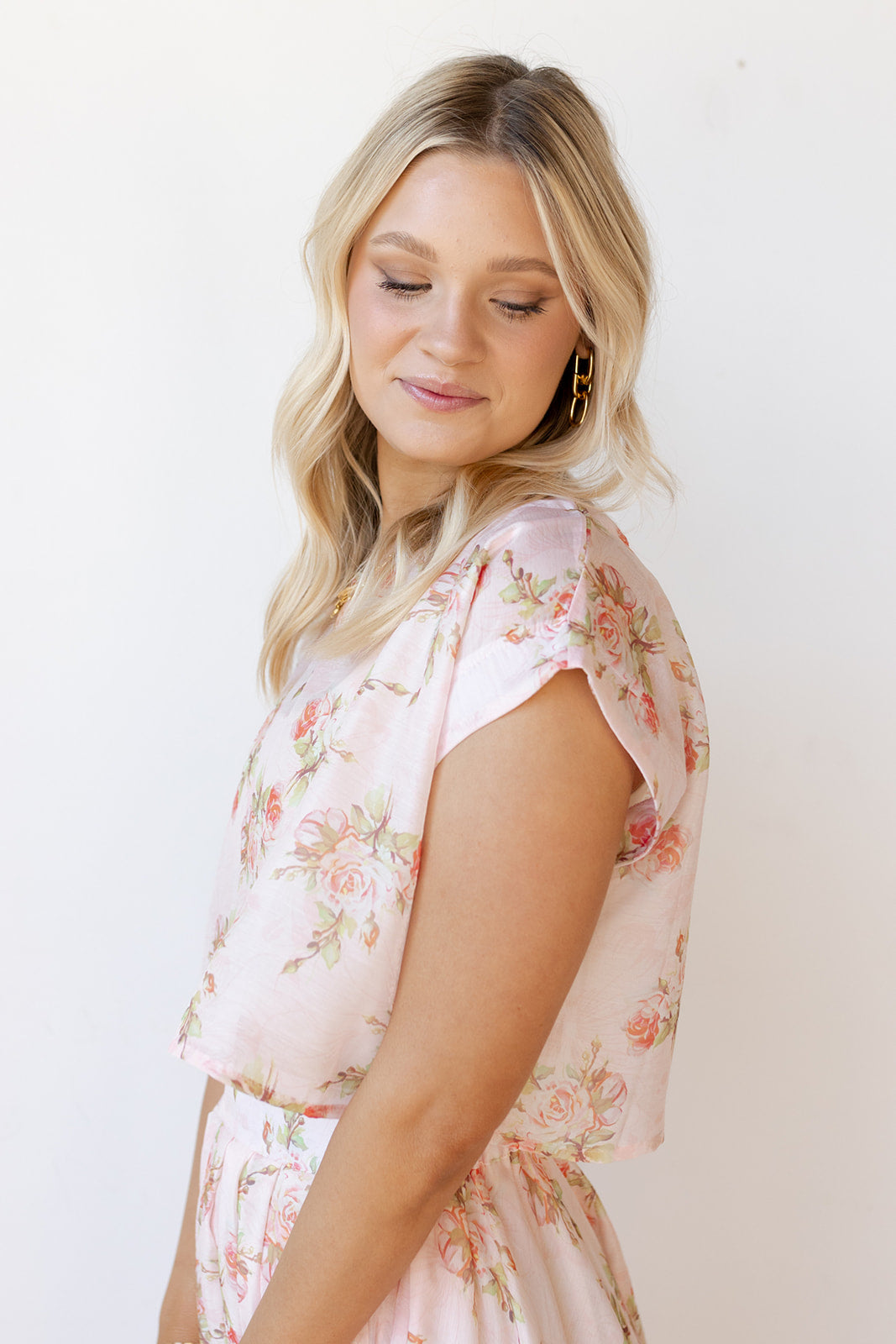 kinley floral crop top kinley floral crop top